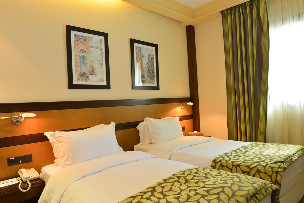 Coral Beirut Al Hamra Hotel 외부 사진