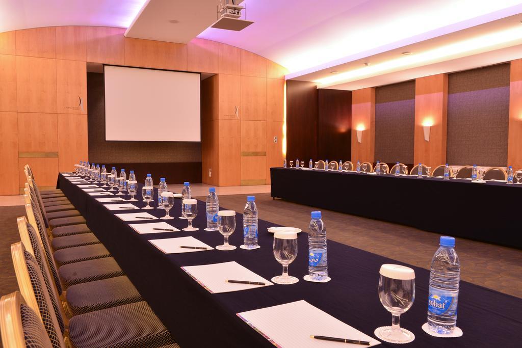 Coral Beirut Al Hamra Hotel 외부 사진