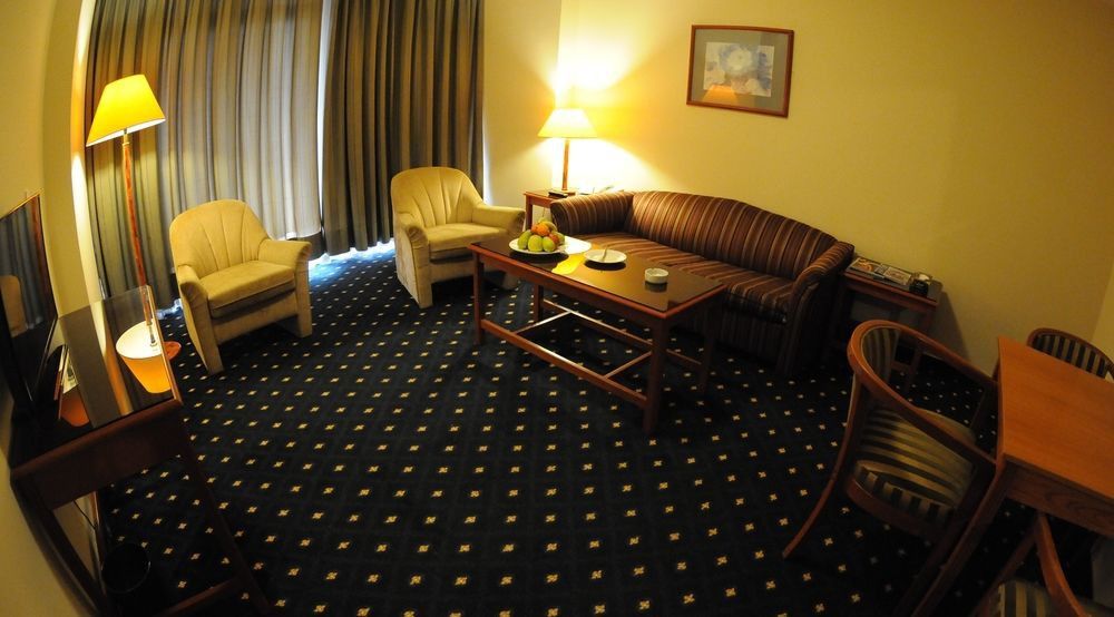 Coral Beirut Al Hamra Hotel 외부 사진