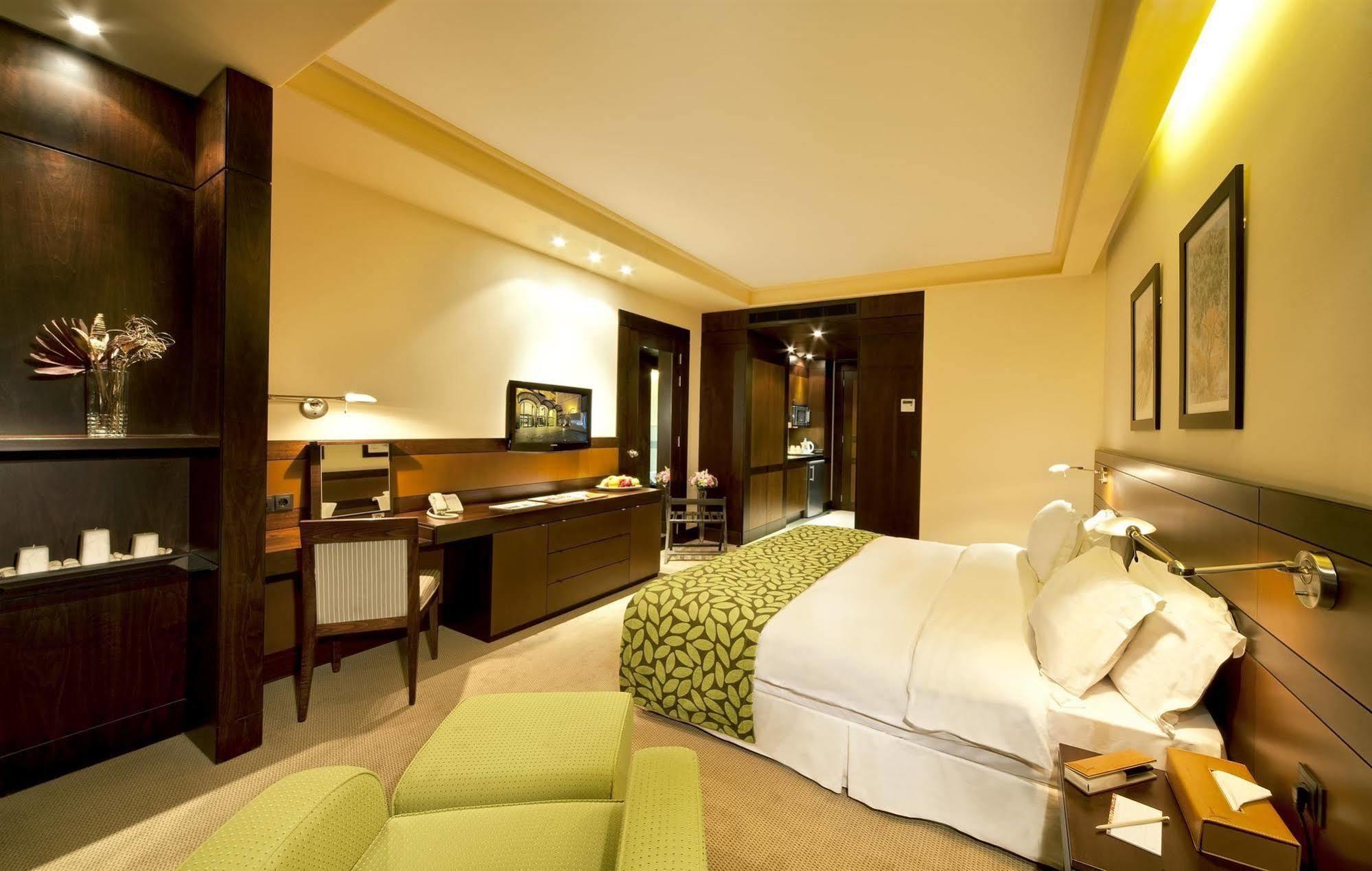 Coral Beirut Al Hamra Hotel 객실 사진