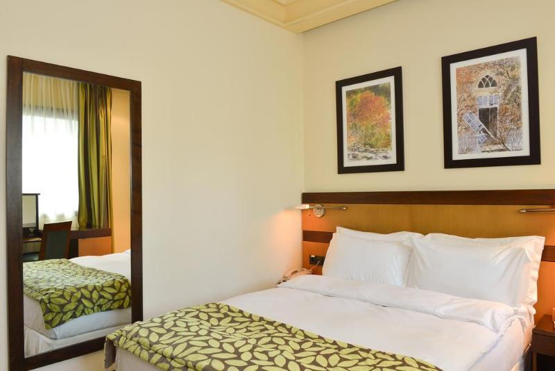 Coral Beirut Al Hamra Hotel 외부 사진